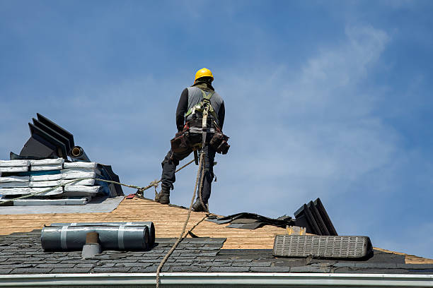 Professional Gutter Installation technician working in Pinckney, MI